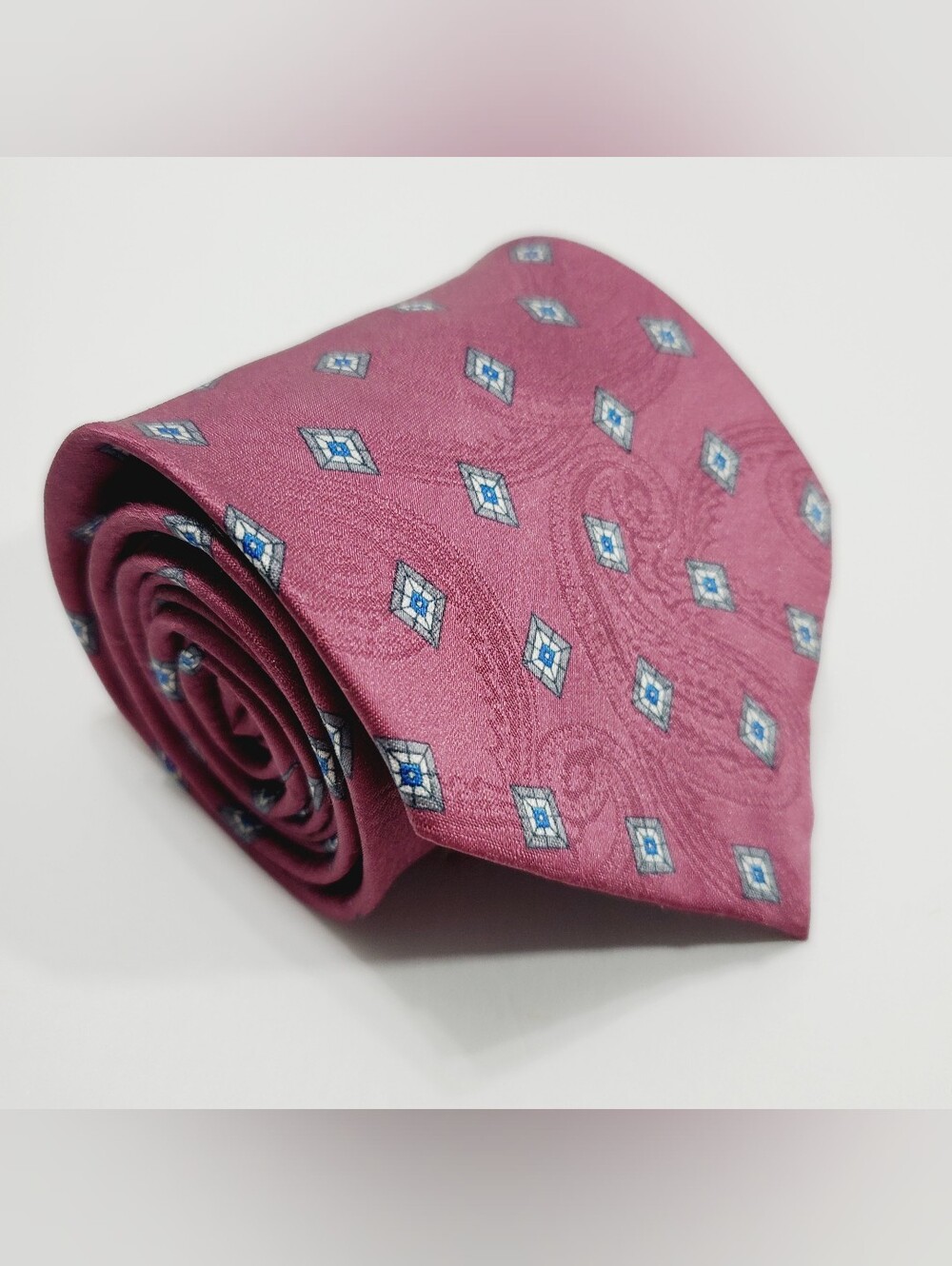Allyn St. George Men's  Neck Tie Pink Geometric Pattern 55x3.5"